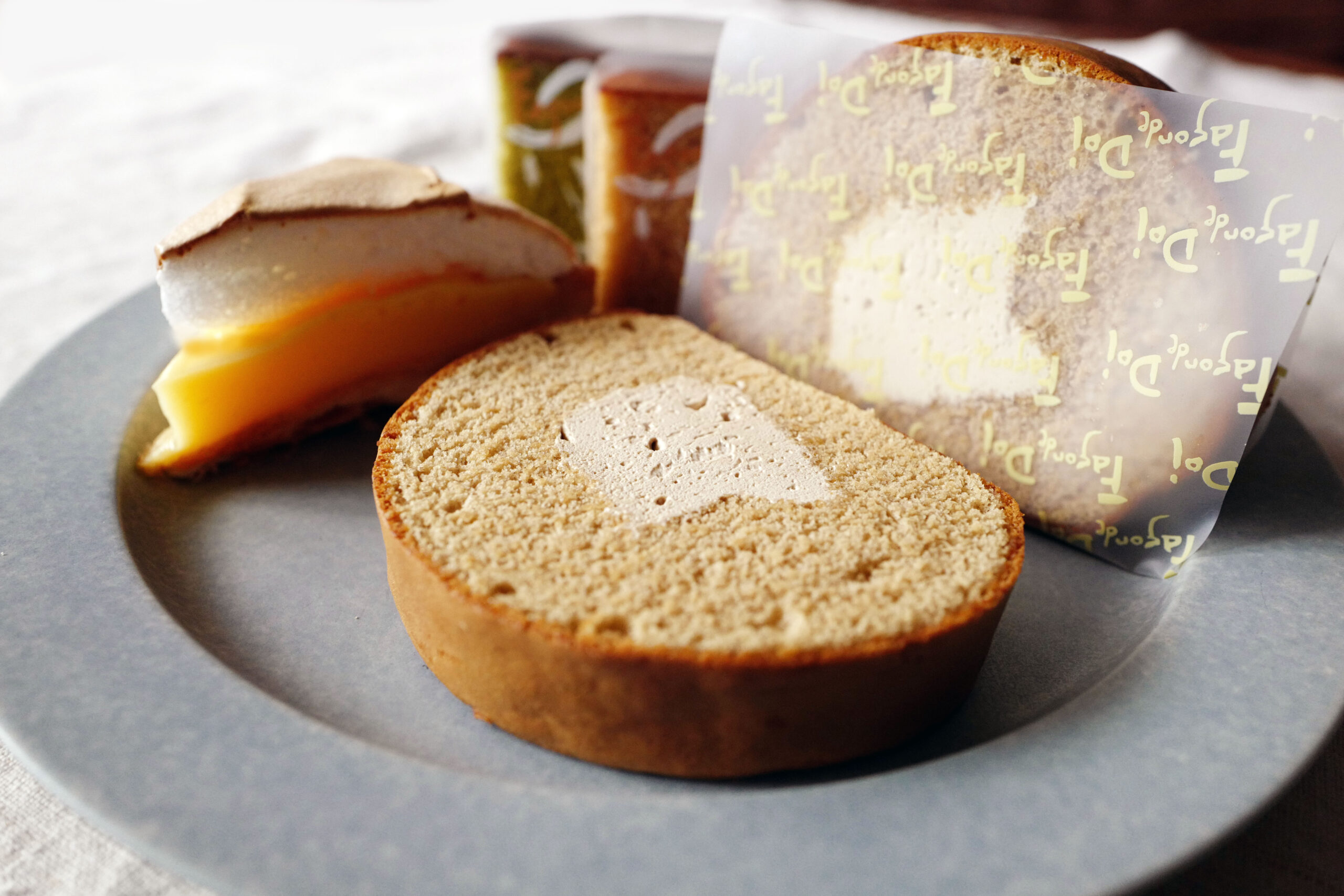 懐かしくて新しい 唯一無二のコーヒーロール ケーキの店 ファソン ドゥ ドイ 浄土宗 公式サイト